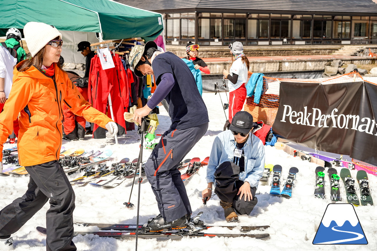 来季モデルのウェア試着 and 個性溢れるこだわりスキーの試乗会～『PeakPerformance Testival in Kiroro』開催!! 